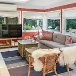 4 Bedroom Beautiful In *