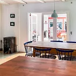 Prázdninový dům 4 Bedroom Beautiful In