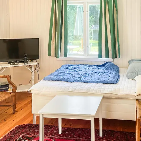 Dom wakacyjny 4 Bedroom Awesome In Vejby